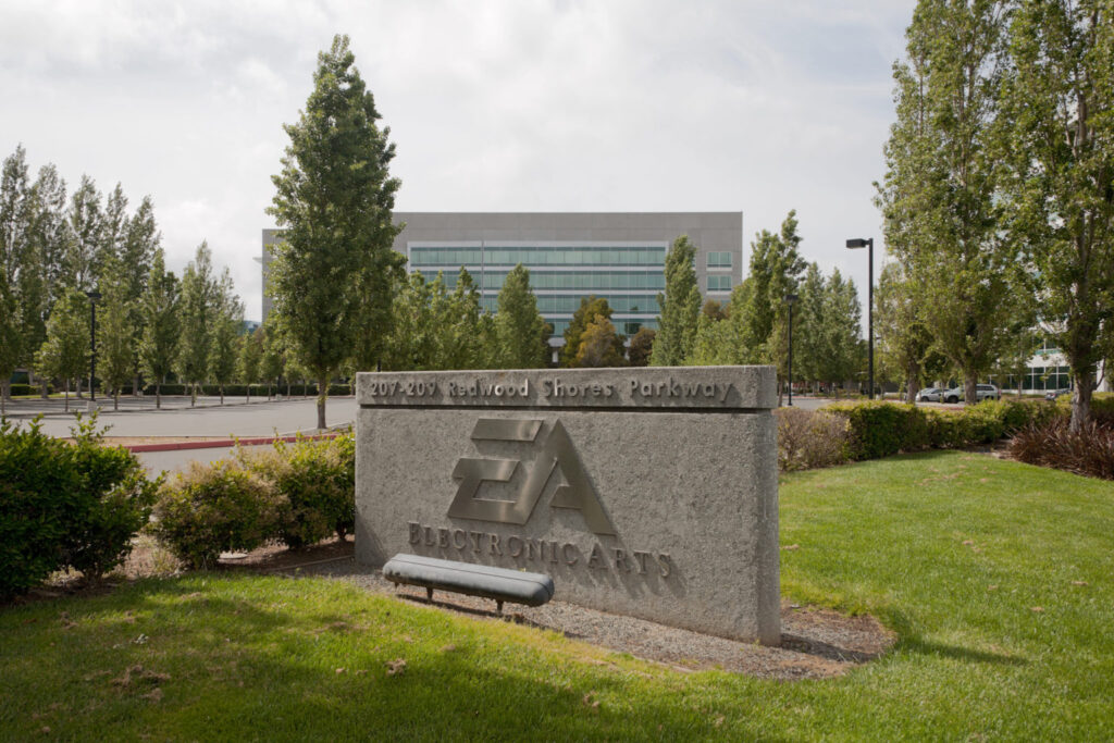 Tutti i piani di Jared Kushner e del fondo Pif dell’Arabia Saudita su Electronic Arts: la nuova proprietà punta sull’AI. Tagli in vista per la software house USA?