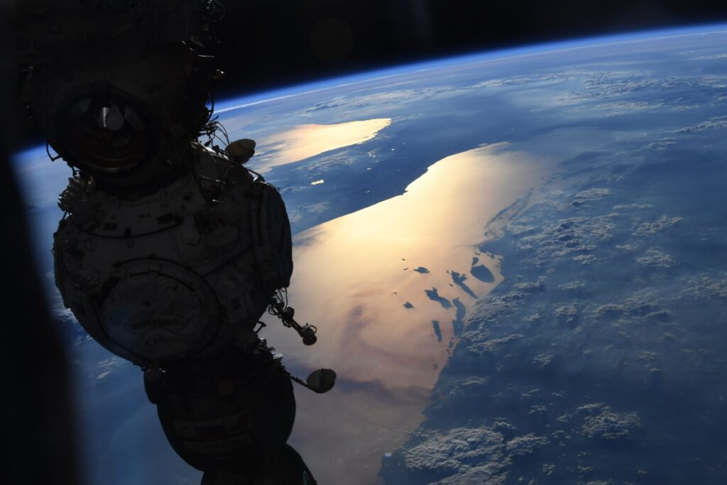 E.T. telefono Italia: cresce la galassia delle startup della space economy FZUYfSkXwAM0XlR scaled 1