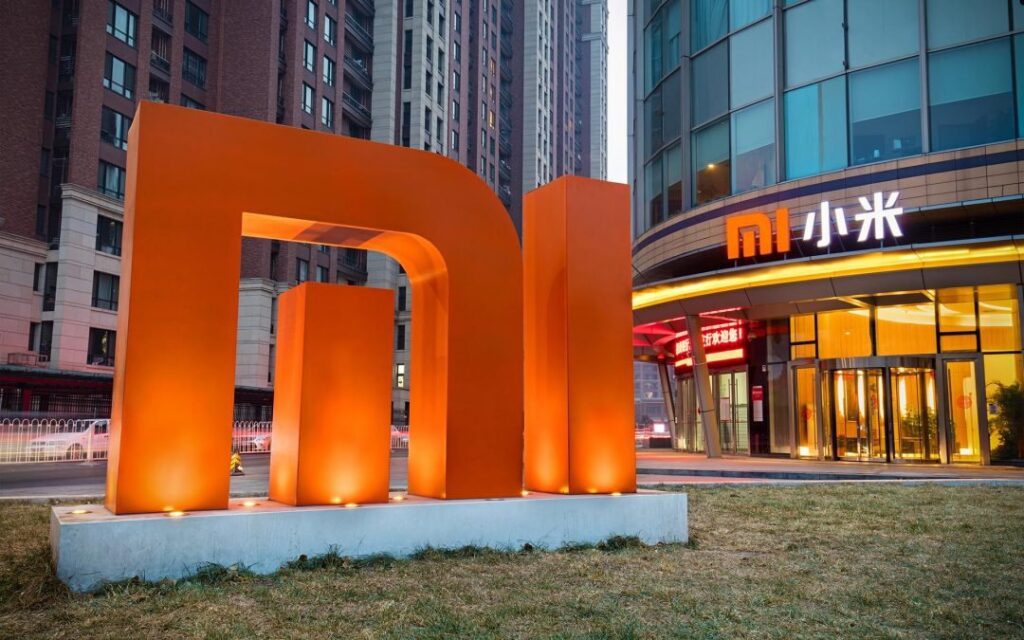 Xiaomi salva, la vita si complica per ZTE e Huawei. Biden non cambia la linea USA Xiaomi HQ