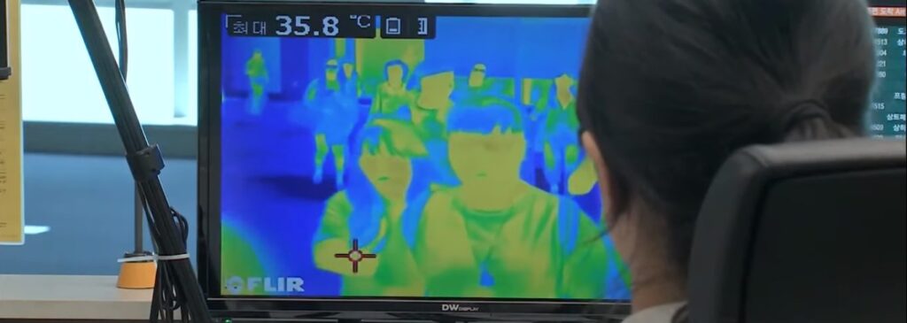 Pechino, altri 10 quartieri in lockdown. Nuovi focolai spaventano le Borse cina riparte