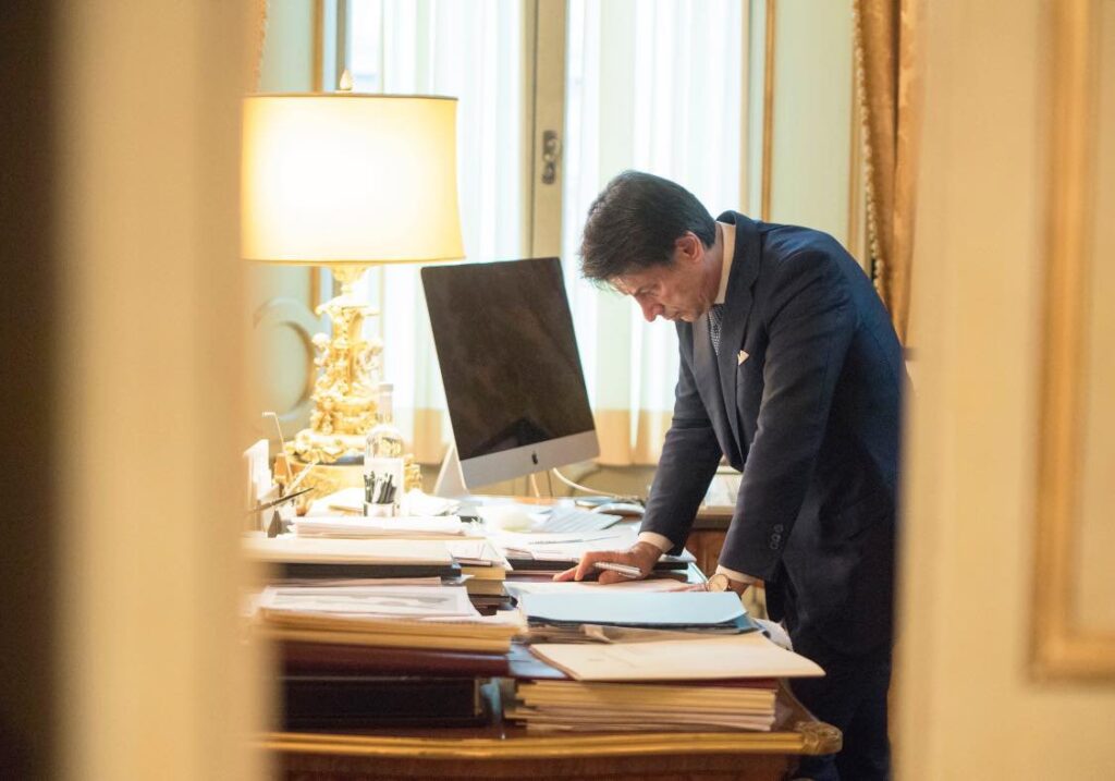 Decreto Maggio (Dl Rilancio): dove si può scaricare il testo? conte chiude e socchiude