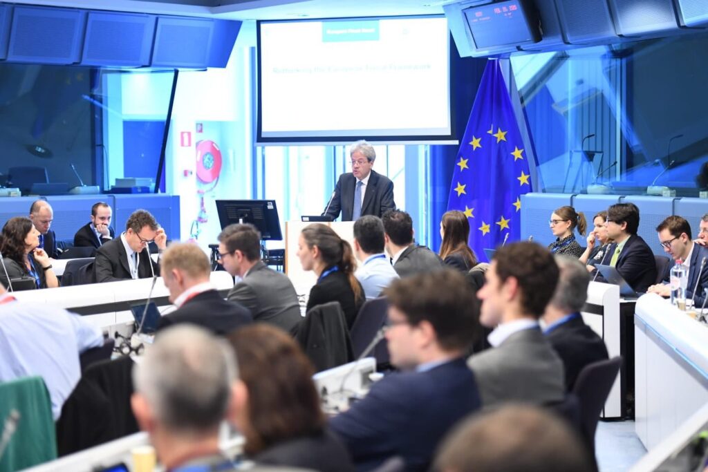 L’Unione europea blocca il patto di stabilità. È la prima volta gentiloni 2