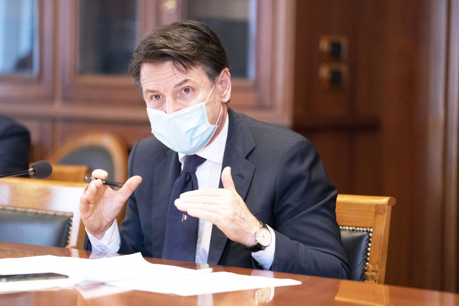 Nuovo DPCM, dal 15 giugno sì agli sport di contatto. Quali sono? giuseppe Conte mascherina 2