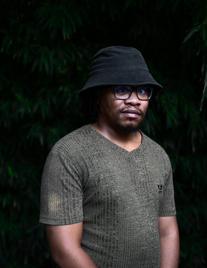 Sibusiso Bheka, l'artista della notte che trasforma le township in Sudafrica in poesia visiva. «La fotografia ha dato un senso alla mia vita» Portrait 1